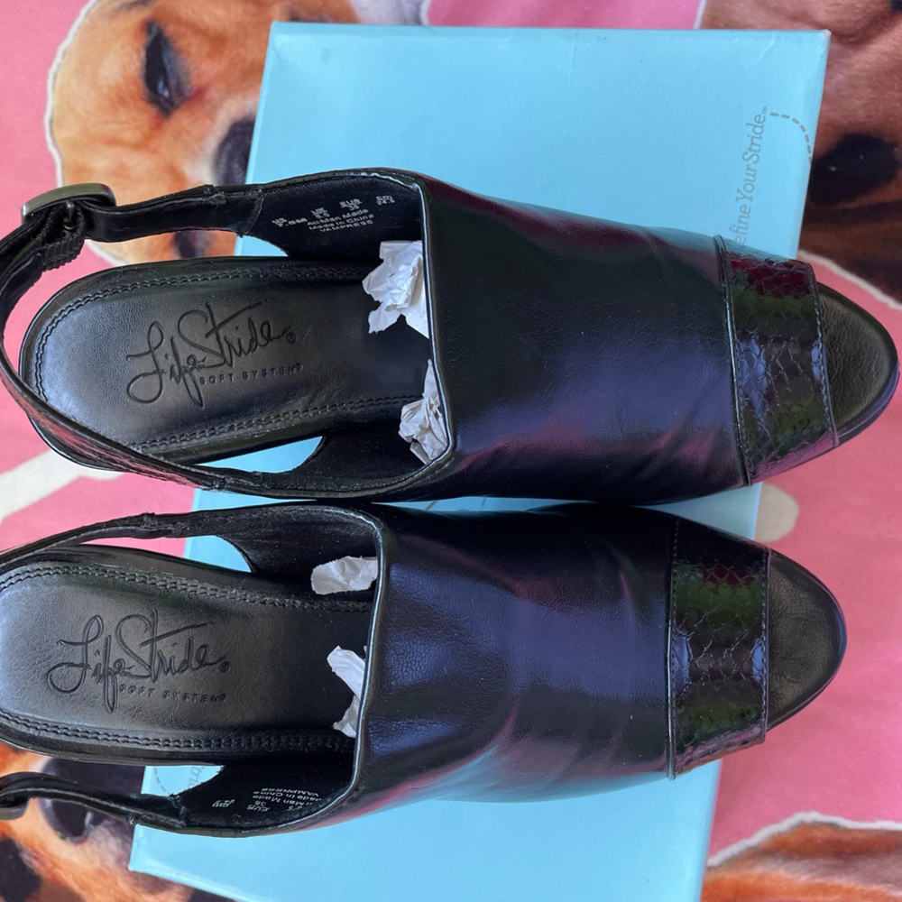 Life Stride super soft heals